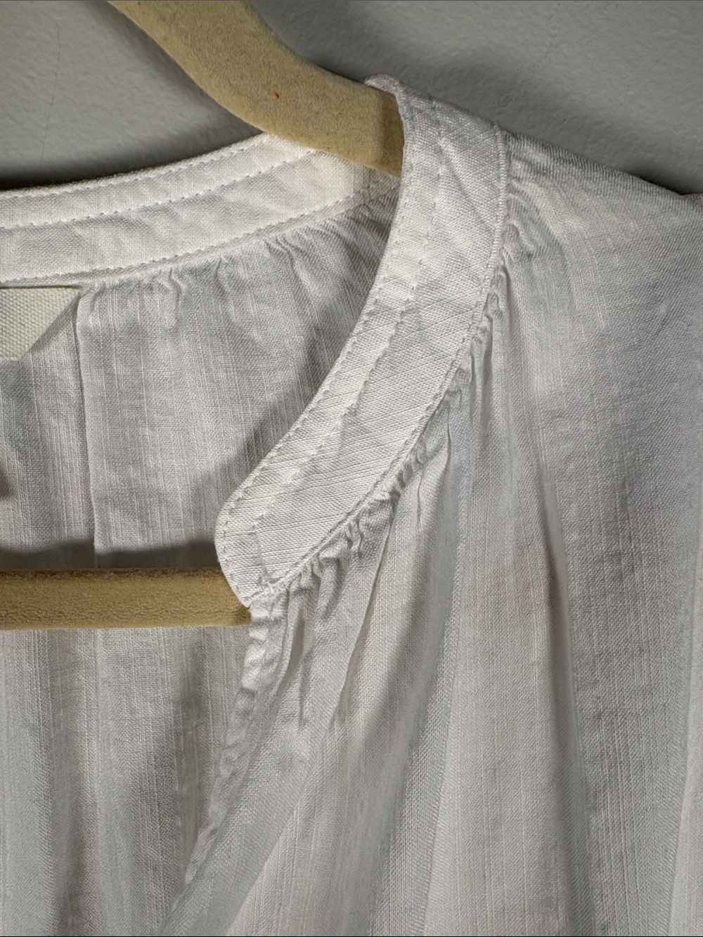 H&M White Split-Neck Short Sleeve Blouse - Picture 10 of 10